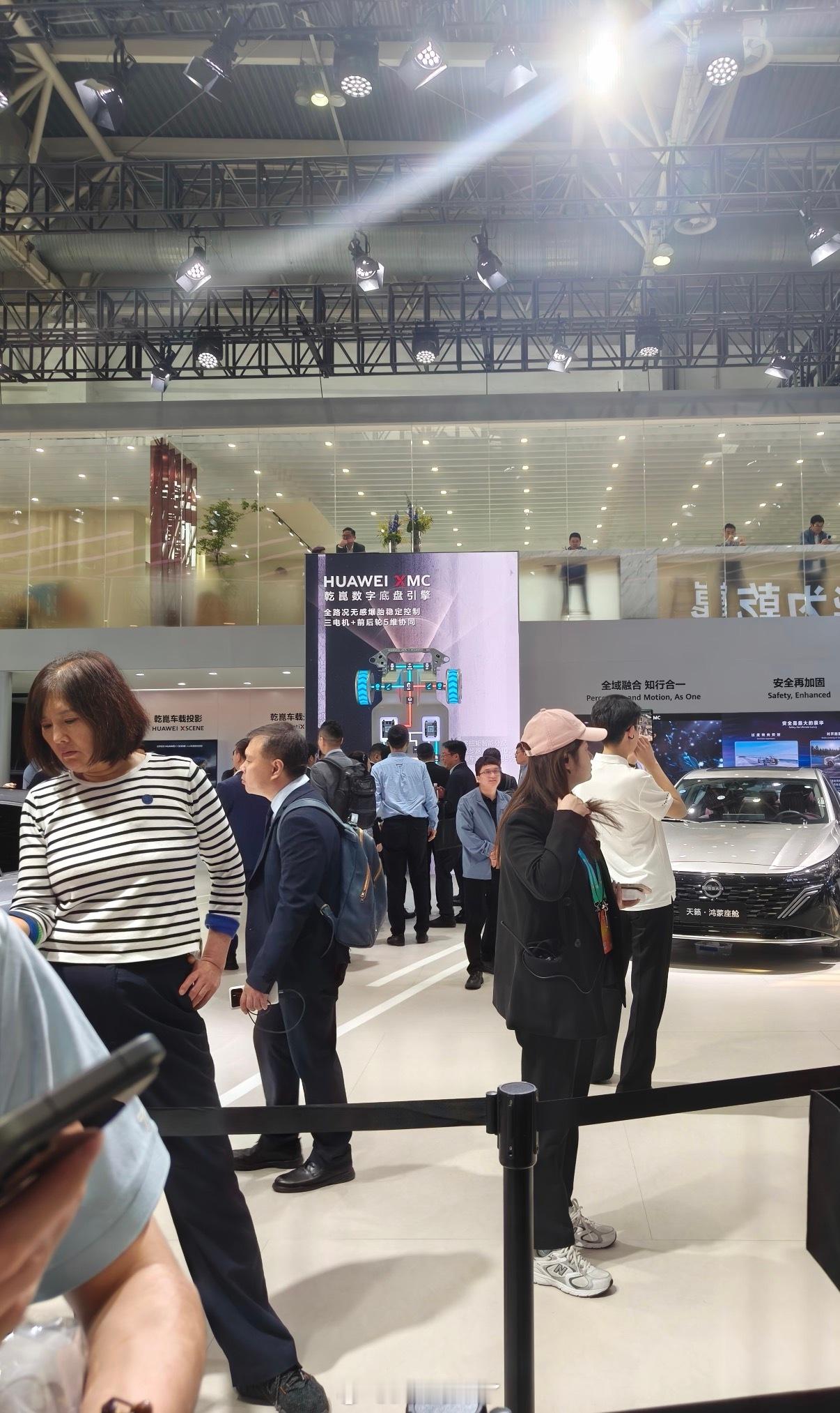 华为乾崑花180亿研究如何开得更好华为乾崑用真投入换真技术2026年，光智驾研发