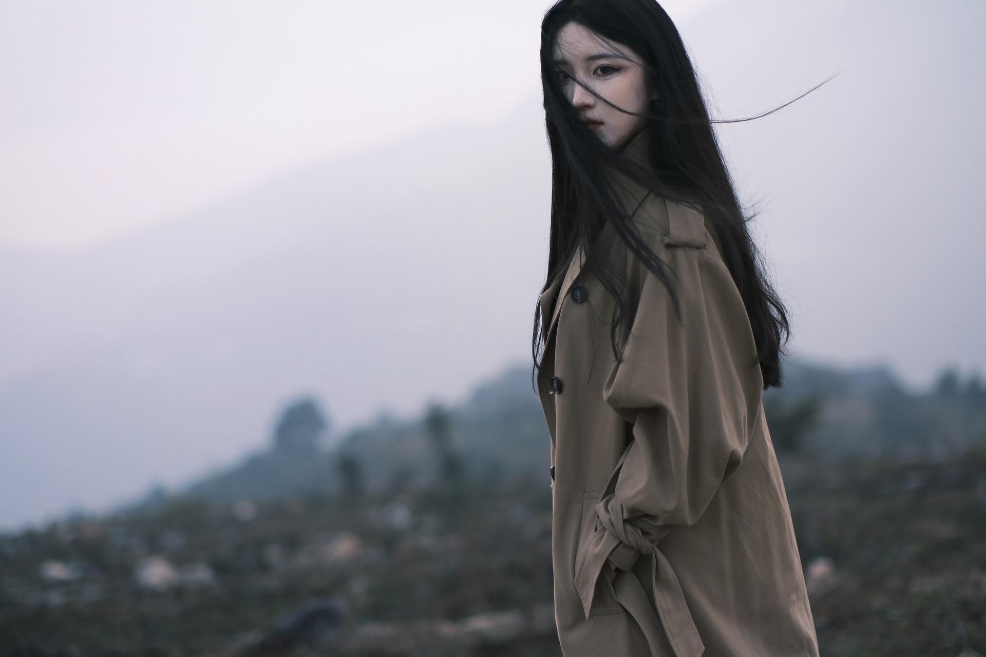 如果幸福飘忽不定，我独行。世上不爱的理由有很多 忙 累 性格不合 为你...