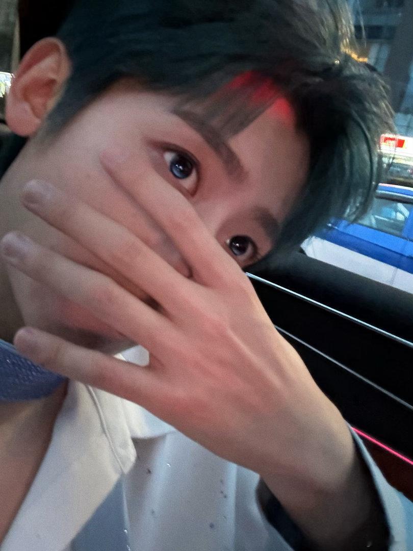 李卿晒与邓凯林沐然合照、李卿邓凯林沐然合照被这张合影狠狠心动，李卿与邓凯、林沐然