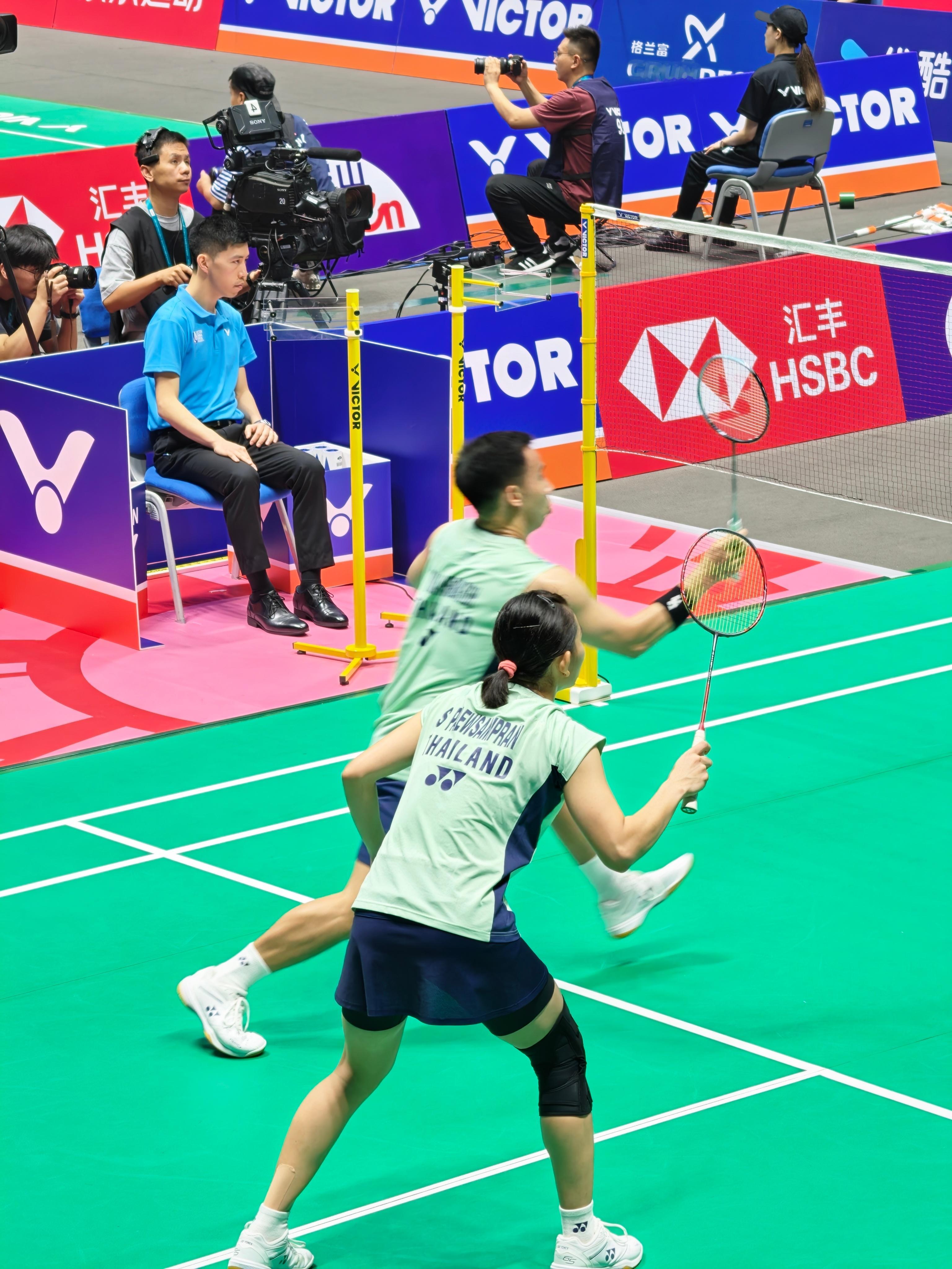 德差波/苏皮萨拉🇹🇭 21-12、21-11 🇸🇬许永凯/金羽佳下轮：郭