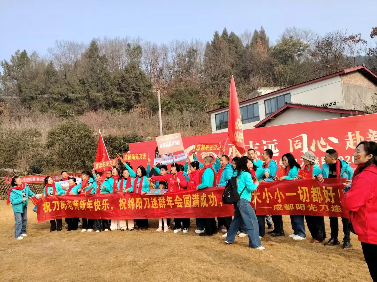 有种怪现象，每当我转发或讨论刀郎的话题时，总有人粗言秽语攻击谩骂，到底为什么呢？