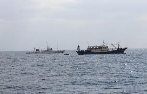 日本当局再次扣押中国大陆渔船鬼砸又来搞事情了，还越来越飘了…… 