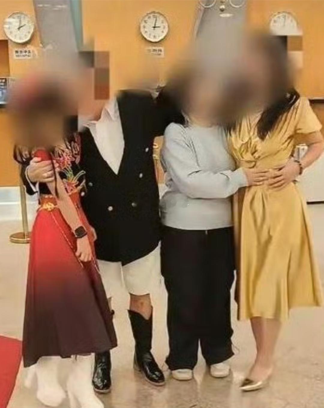 官方回应继父搂腰亲吻女童三十出头的女人离婚后找的这个男人而不是这个男人的儿子结婚