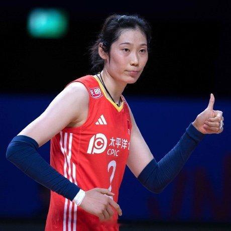 朱婷[超话] 去年今日:巴黎奥运会，中国女排战胜美国女排 朱婷谈女排首战赢了美国