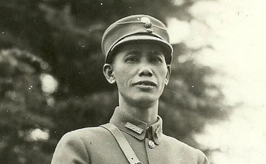 在1932年的一二八淞沪抗战中，蔡廷锴将军率领十九路军，与日寇血战33天，迫使敌