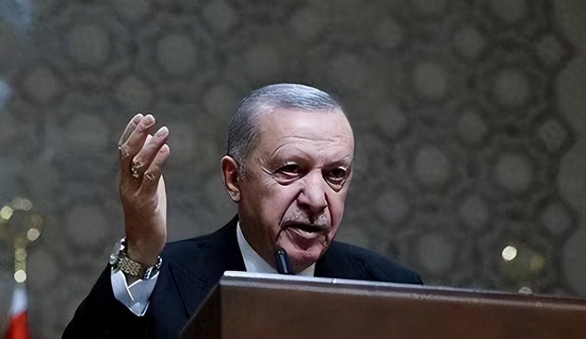 撕破脸！土耳其打响反美第一枪，通告全球：断的就是特朗普退路

麻烦看官老爷们右上