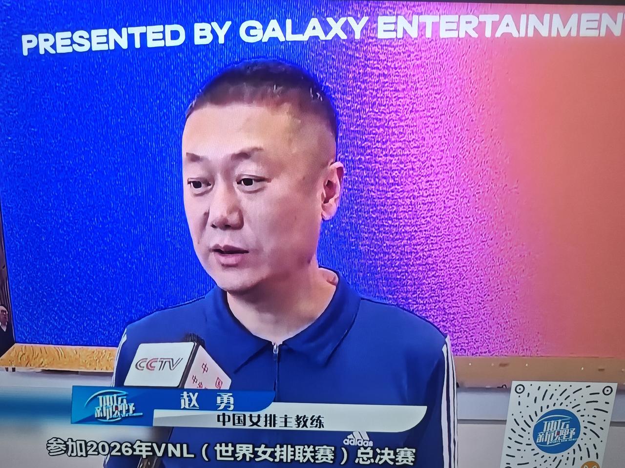 中国女排起伏太大了
     前天打美国是一支球队，今天打土耳其的是另一支球队，