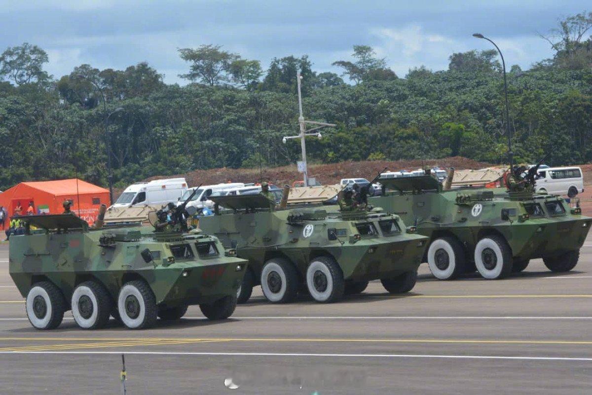 烽火问鼎计划中国军贸走出去 赤道几内亚军队装备的中国造120毫米SM4自行迫击炮