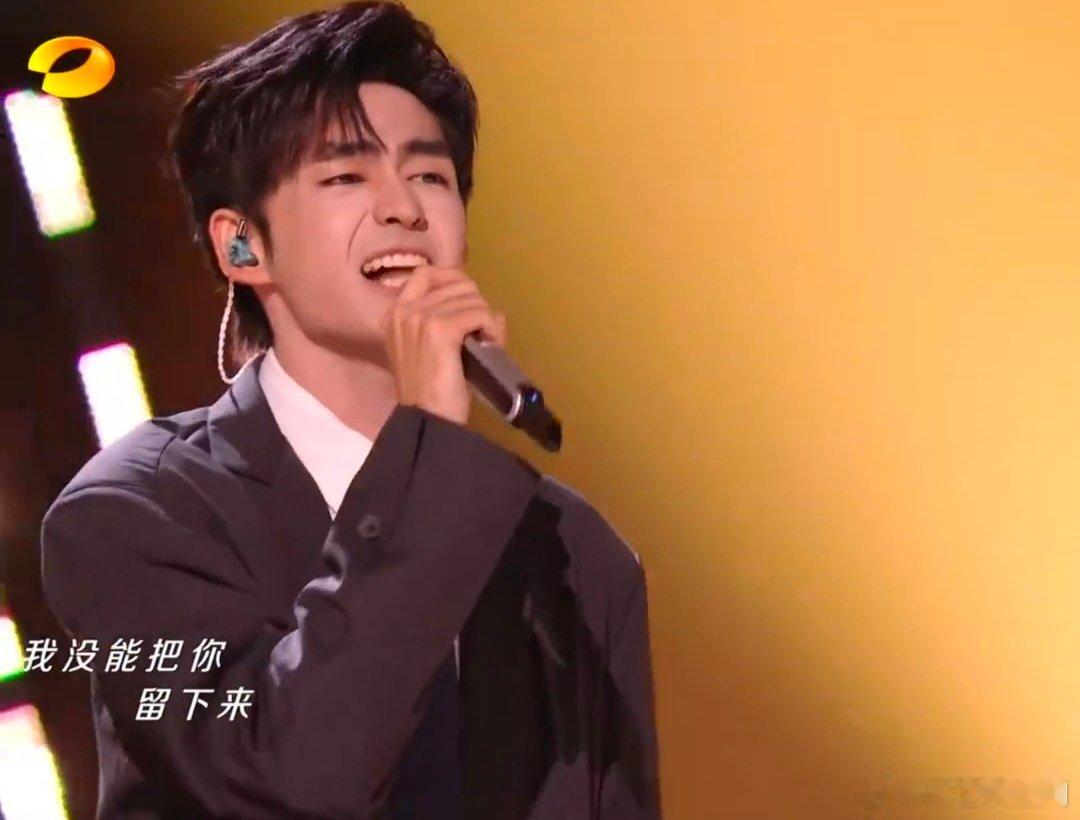 那英力挺张卓尔唱什么都是对的声鸣远扬 力挺名场面来袭！联席评审指出选手问题，那英