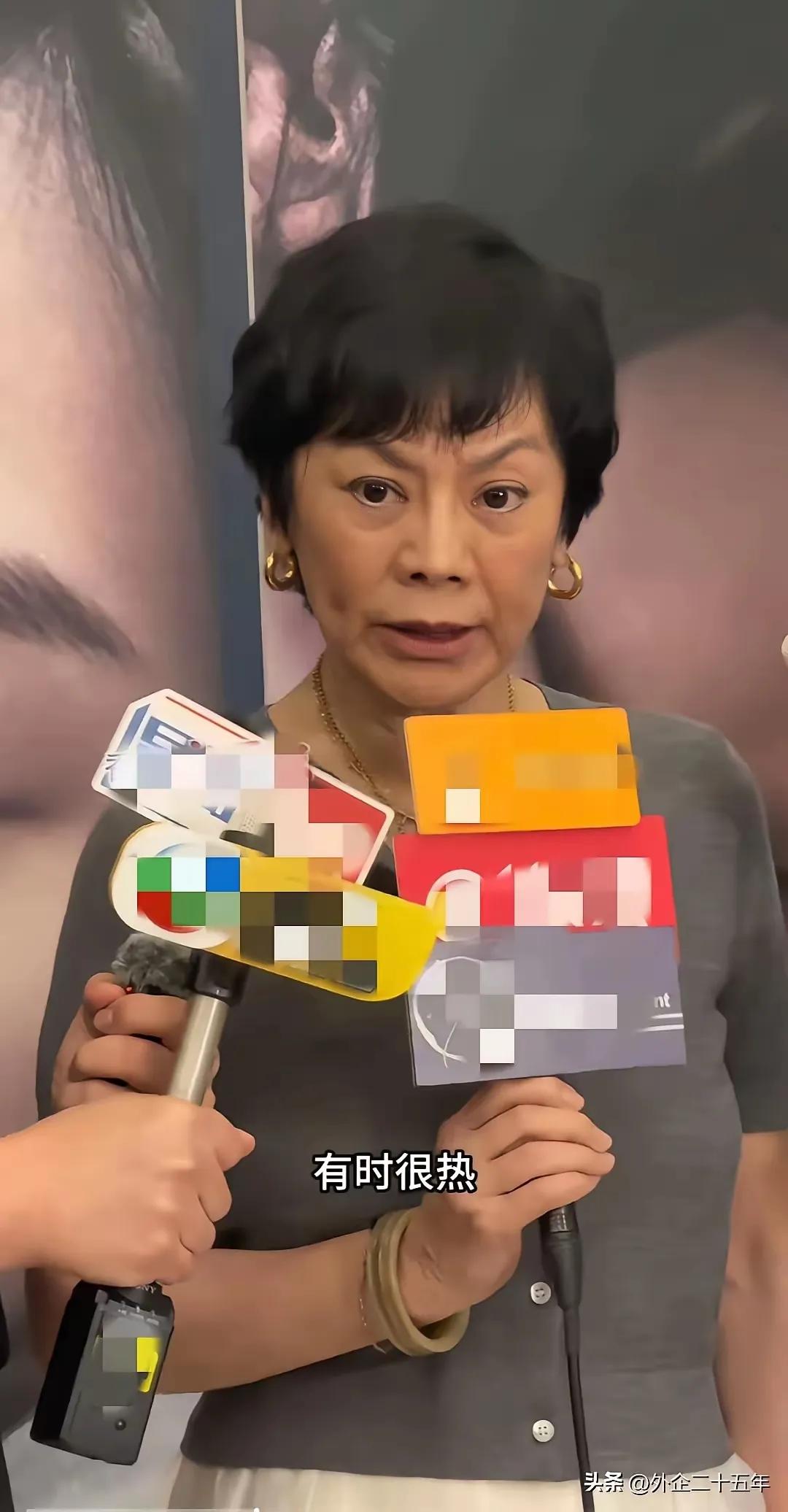 网友：张艾嘉是和古天乐请了同一个“白大褂”吧？[笑哭][狗头]

你们这些网友呀