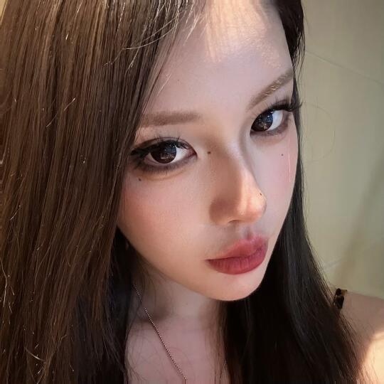 过度打扮吸引同性