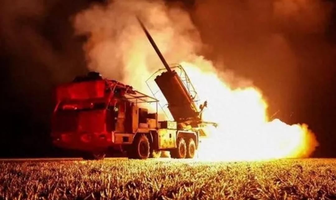 乌克兰方面借助英国提供的风暴阴影导弹对布良斯克州一家导弹电子元件生产工厂进行了打