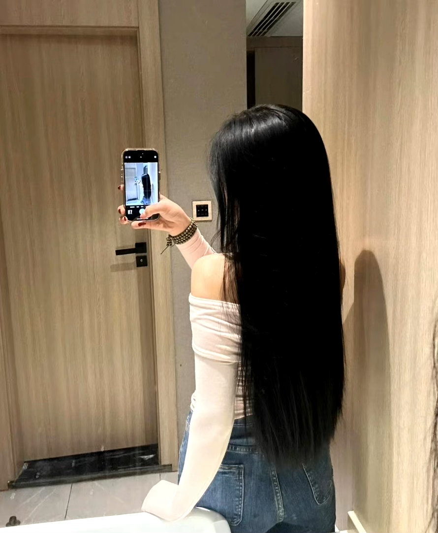 每个人都有一段瓶颈期，一段情绪极度低落的日子，熬过去就好了。 ​​​