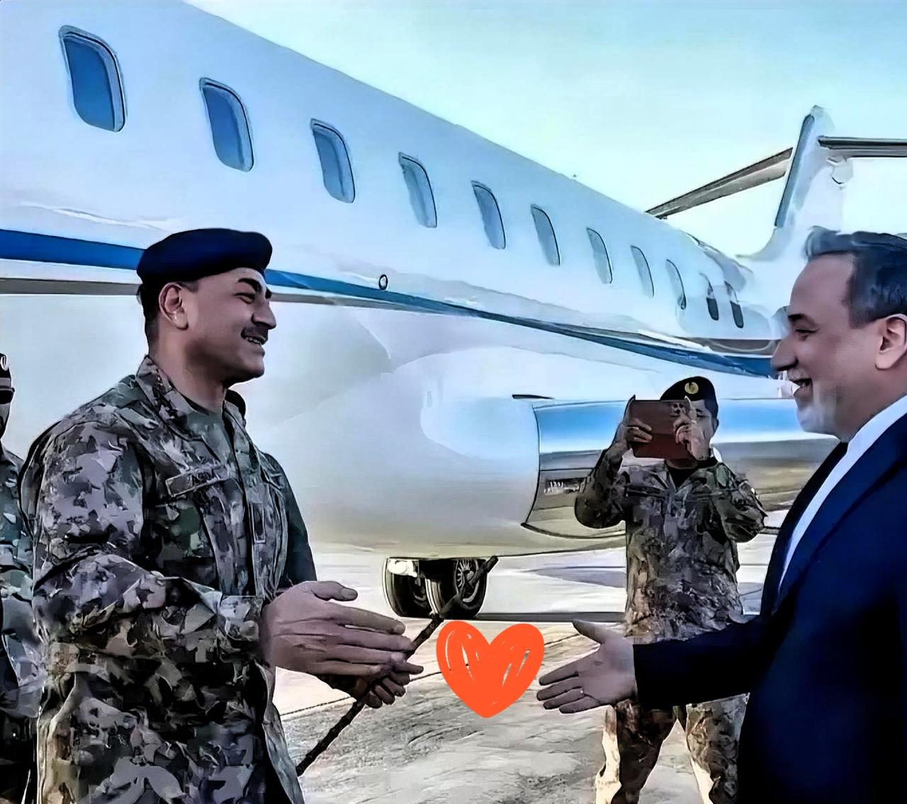 中东局势又有新动向，真的太关键了！🔥
 
当地时间4月18日，巴三军新闻局正式