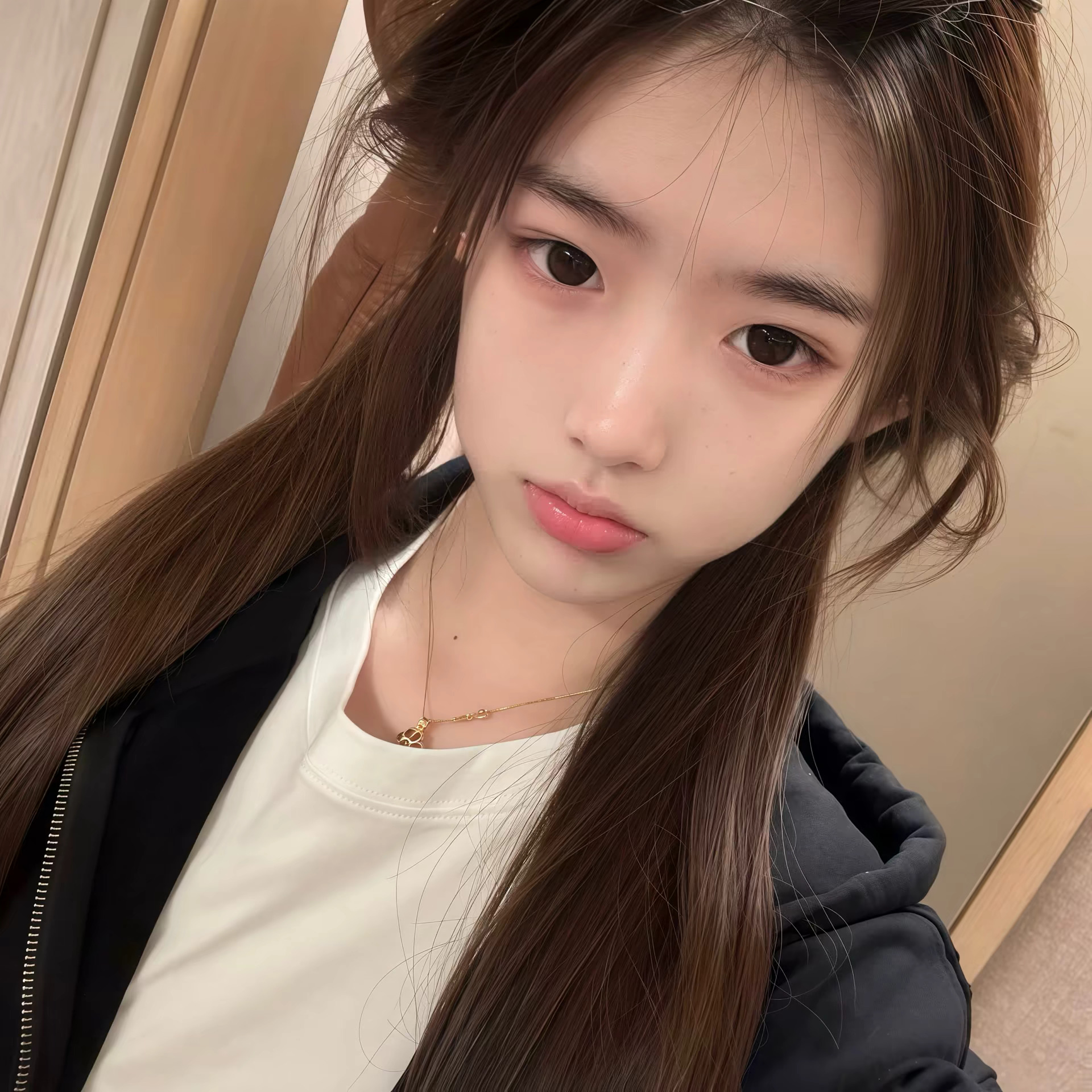 𝙒𝙚𝘾𝙝𝙖𝙩高清女生头像ins风｜氛围感｜女头｜高清 ︱ 图源网  