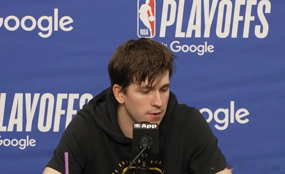 今日NBA季后赛，休斯顿火箭在客场以99-93的比分战胜洛杉矶湖人，系列赛再扳一