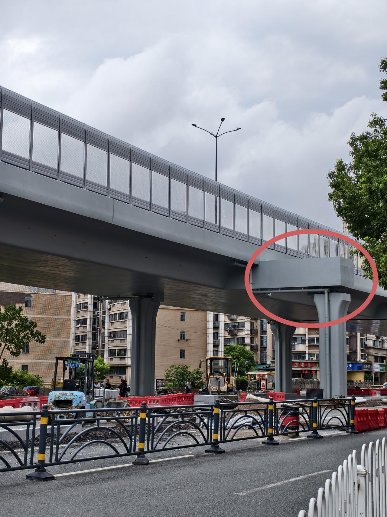实地探访港窑路立交桥！
宜昌市最大最复杂的立体交通设施——港窑路立交桥建好了，现
