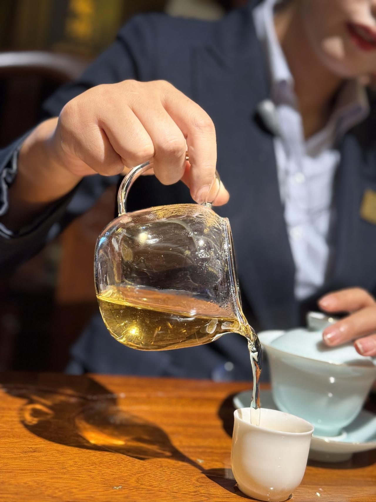 喝茶可以减肥吗？

喝茶可以减肥吗？这个问题似乎简单，但背后隐藏的真相远比表面复