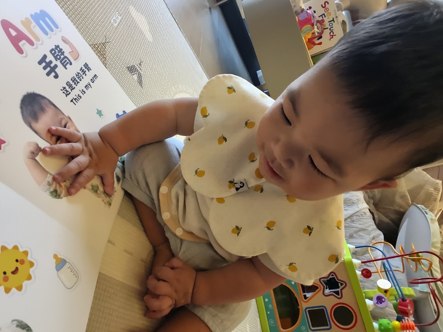 AI 还是好用呀，婴儿书现在可以用宝宝的形象定制了[哈哈][哈哈][哈哈] ​​