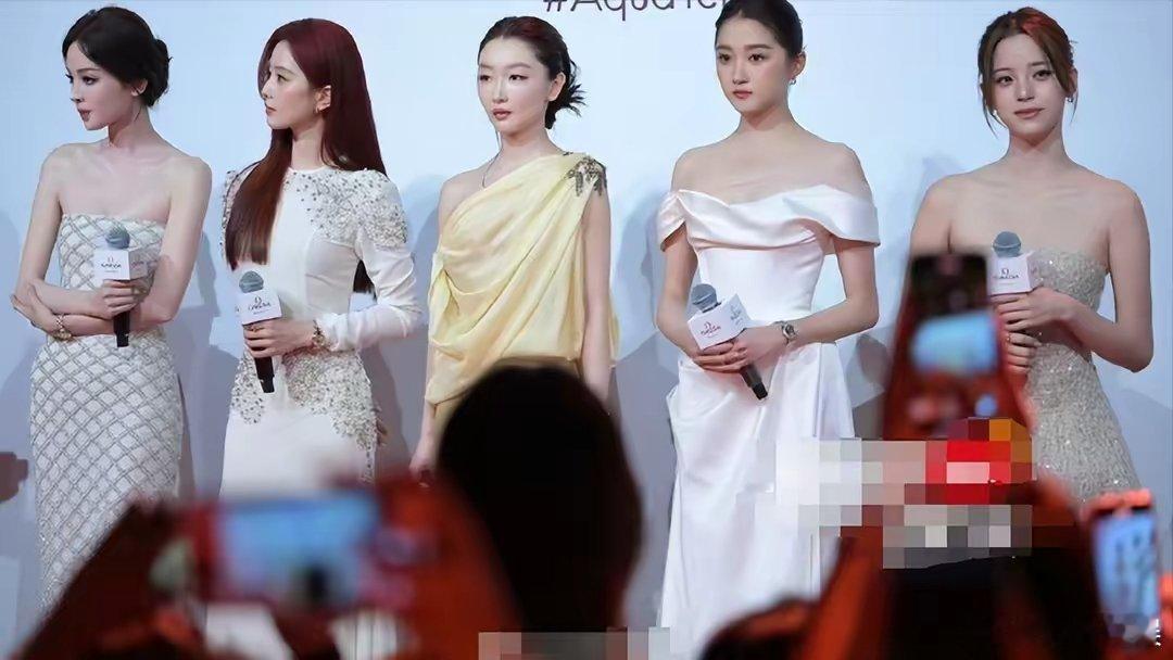 成都腕表展暴露咖位：娜扎靠边站，邱淑贞女儿无人问津，C位亮了 ​​​