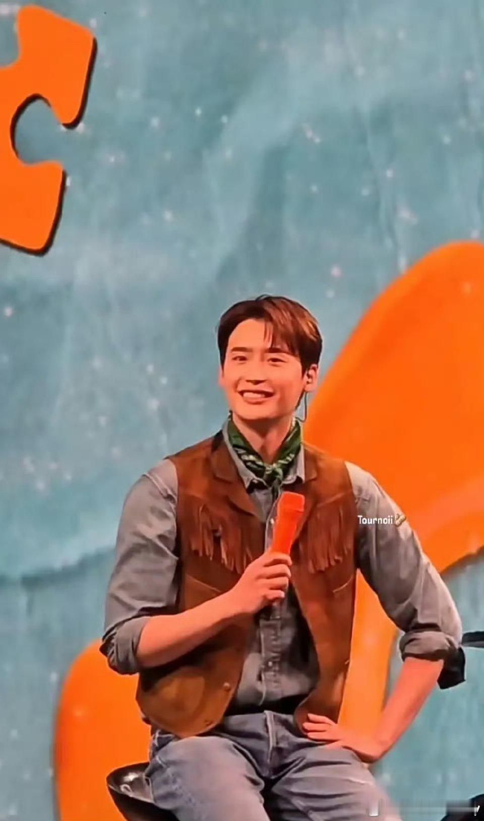 李钟硕颜值又回春了确定是真回春了？来看看无滤镜生图吧，这是又肿回去了？