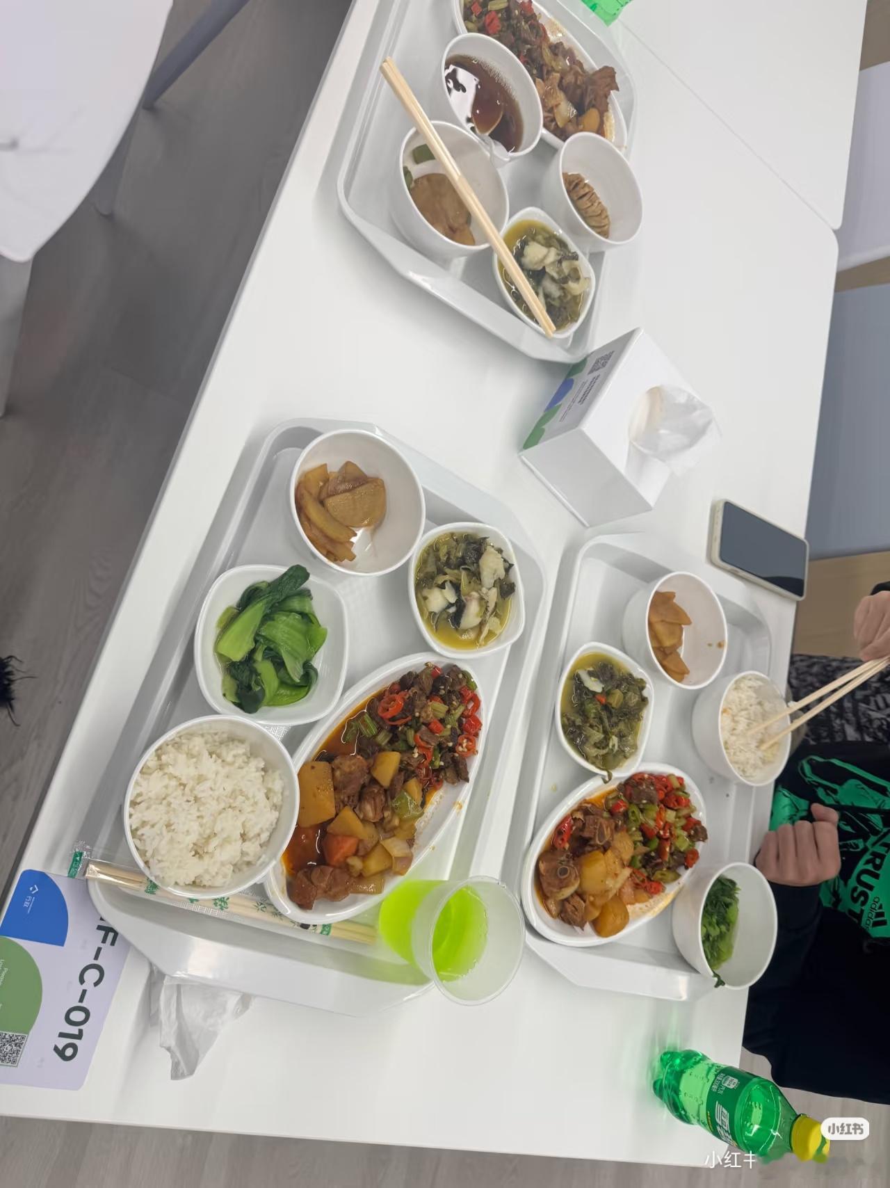 字节不需要抢饭，内部专门供饭，选材到制作可能比你在外面餐馆吃得还要好➕更健康更卫