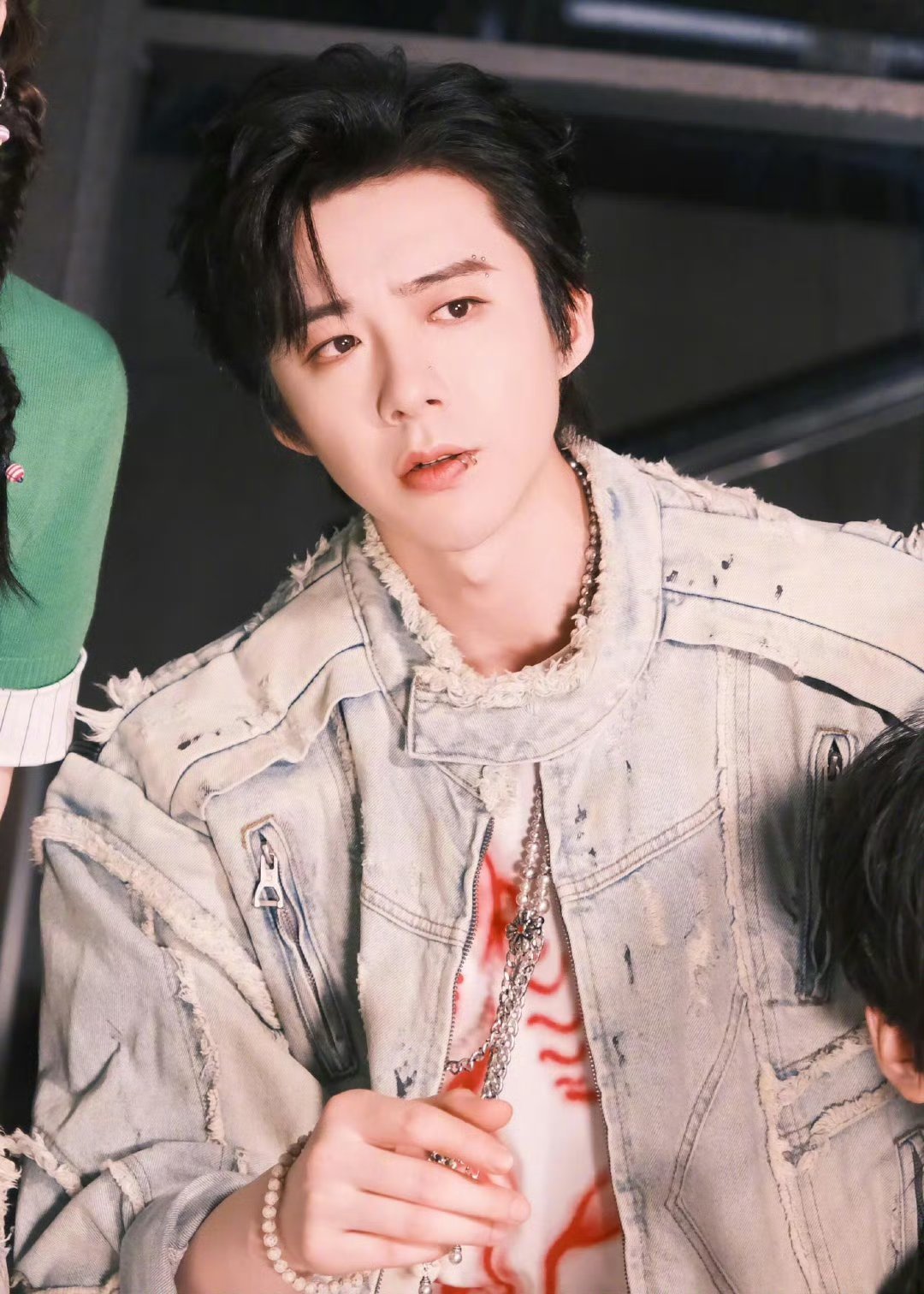 刘宇宁一脸懵和问号好配 “🍓好香啊”出自哪里？刘宇宁愣住的样子太真实了！麻药劲