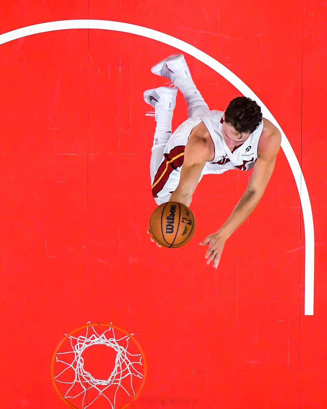 热火谁都可以输，附加赛两兄弟一定不能输，老鹰公牛永远是弟弟❗热火vs老鹰