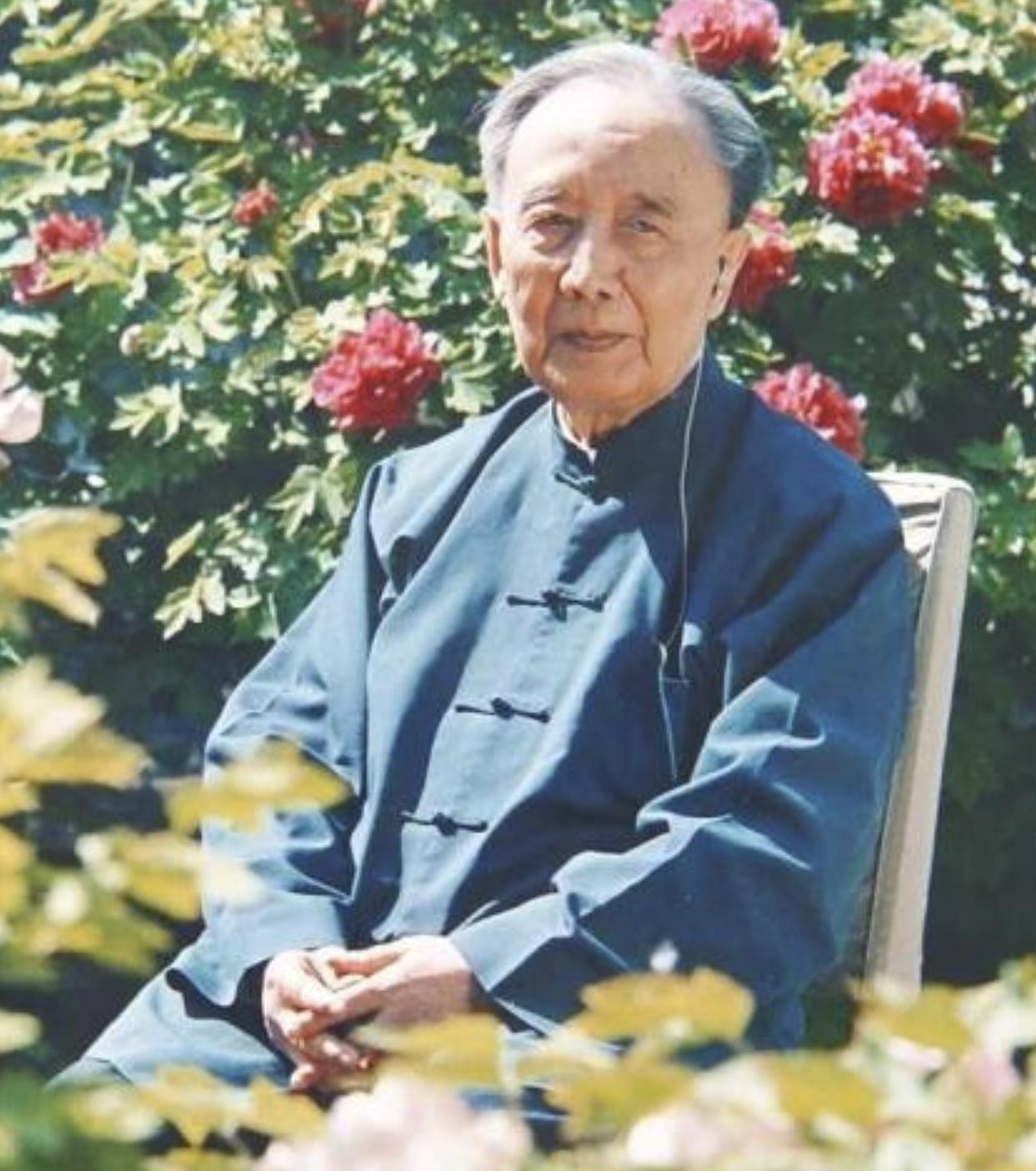 南京博物院一事，让人想到郭沫若
 郭沫若在特殊年代，虽然有一定的争议，但有两点是