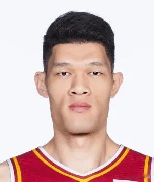 今天我必须夸夸山西队的队长葛昭宝，不是说他今晚上打的有多好，而是他一次次去抗米奇