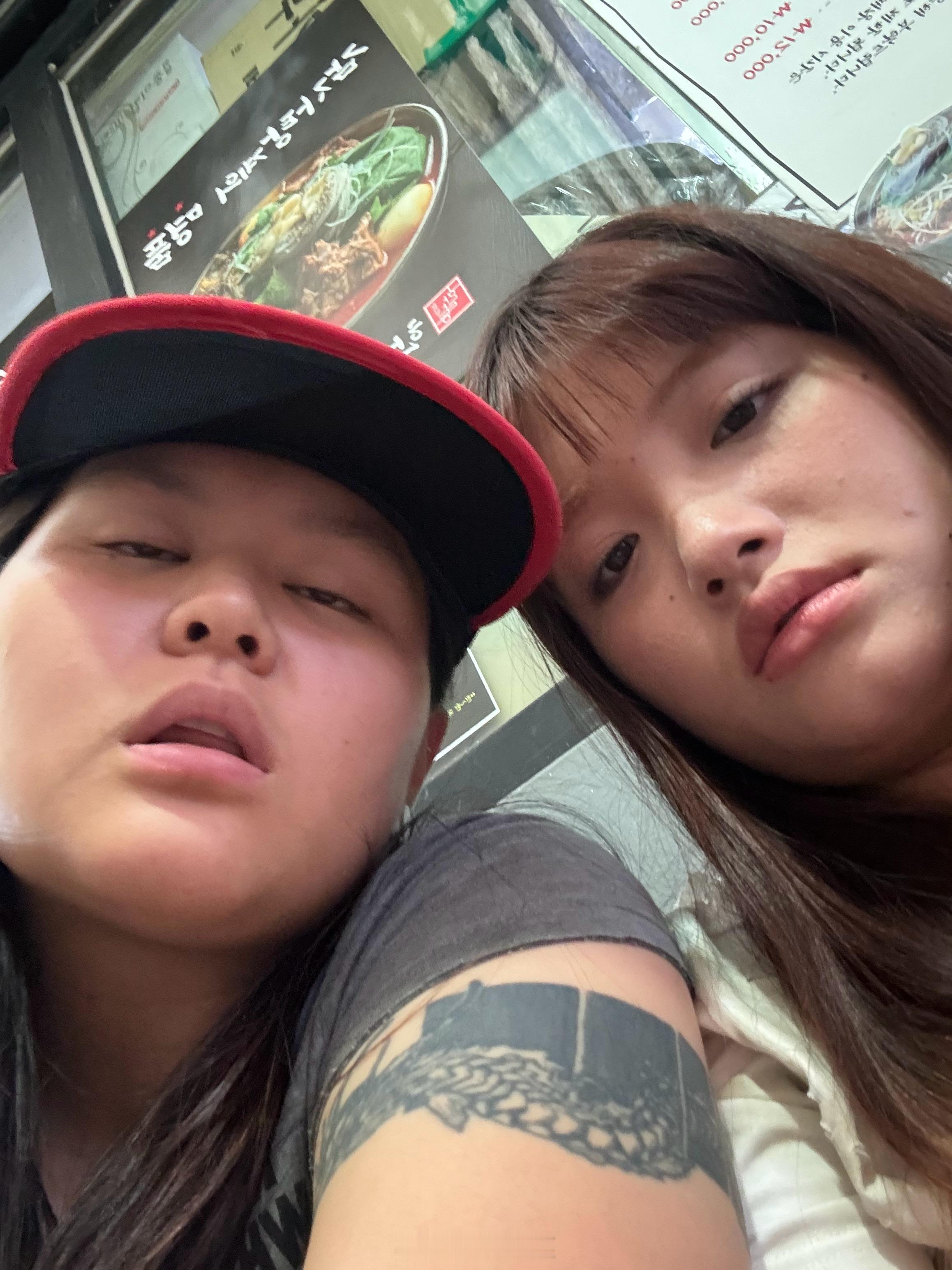 好饿… 
