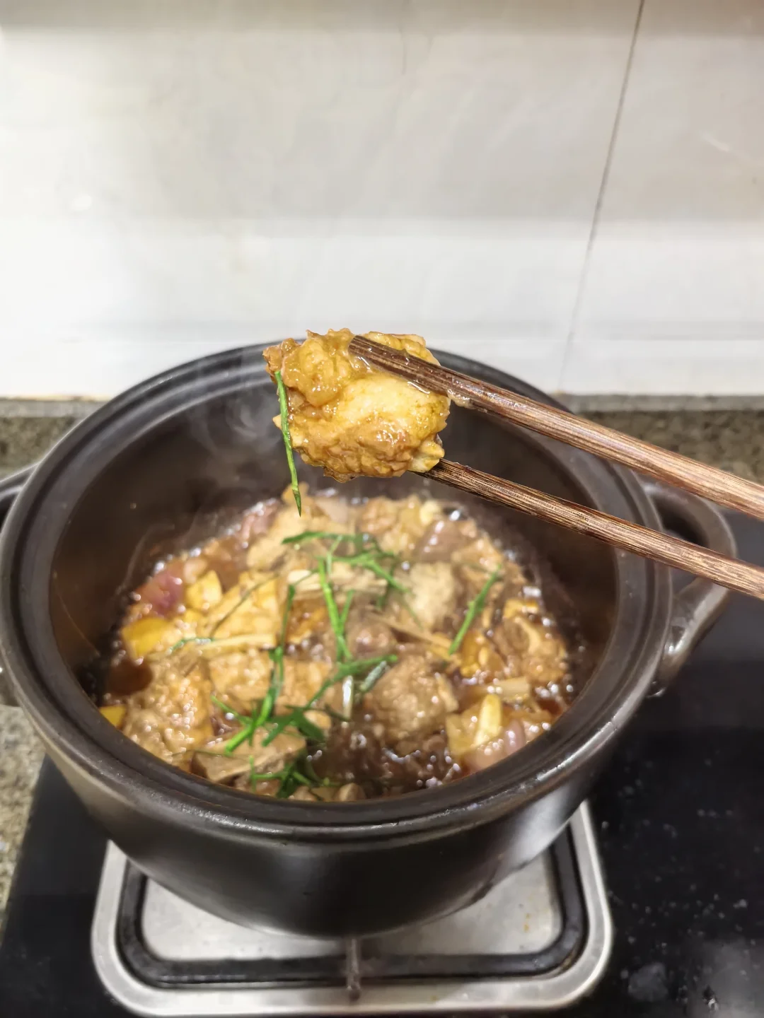 第一次做香茅焗排骨，味道还真的不错！