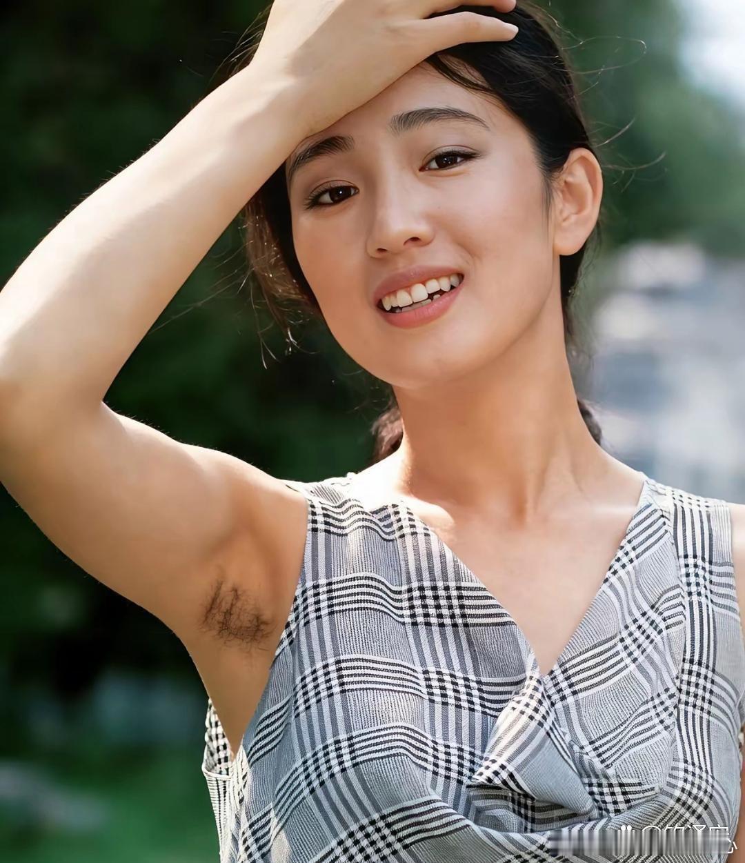 巩俐的自然美直击人心，气场磅礴震撼灵魂！ 