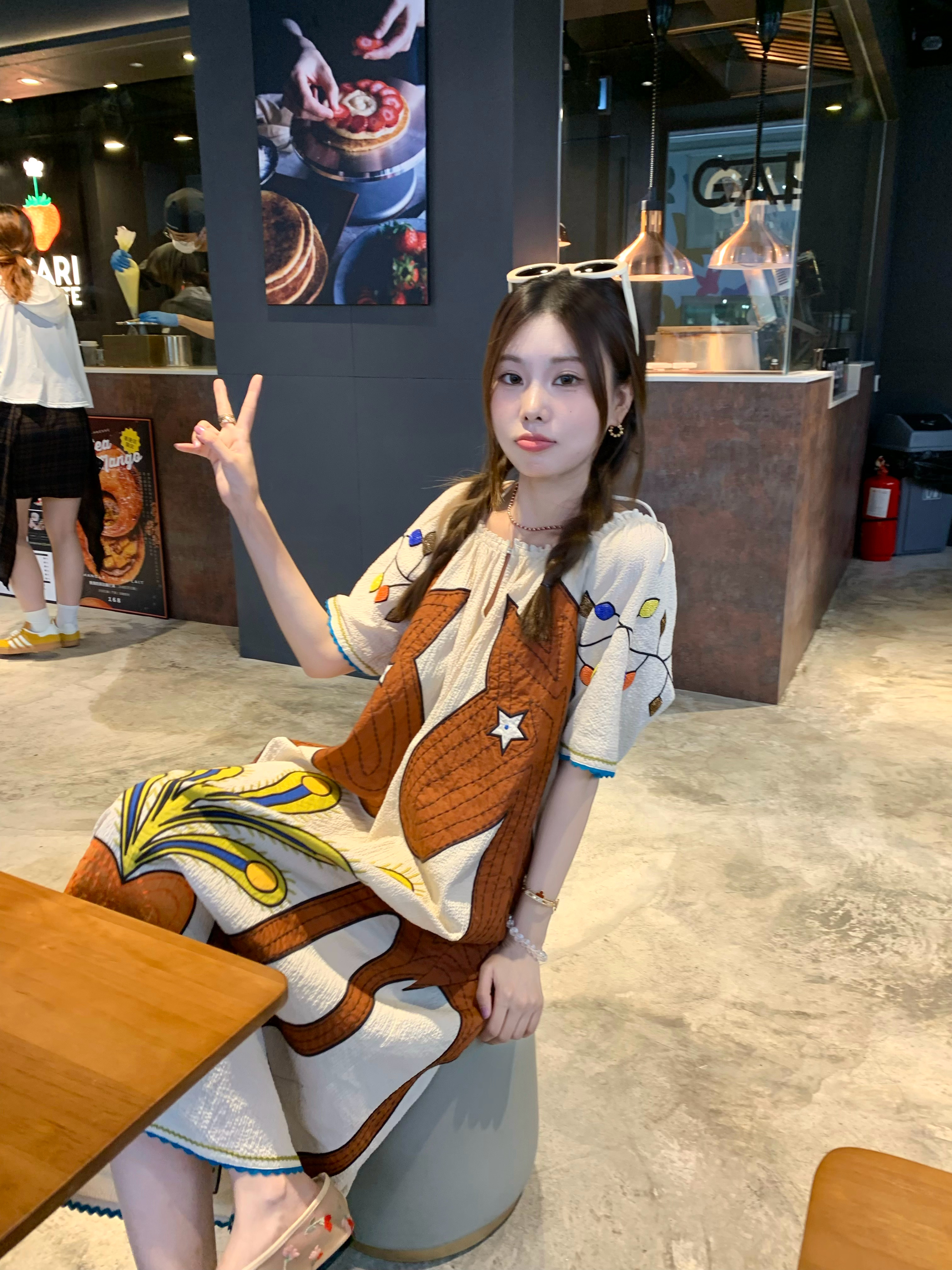 🪽🍊发发喜欢嘟 这条太太太特别了 夏天独有的一份小俏皮 滑一位穿! ​​​