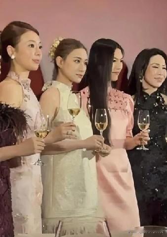 跨代名媛同框：新中式舞台上的璀璨双姝

2025年末，糖心旦新中式晚宴星光熠熠，