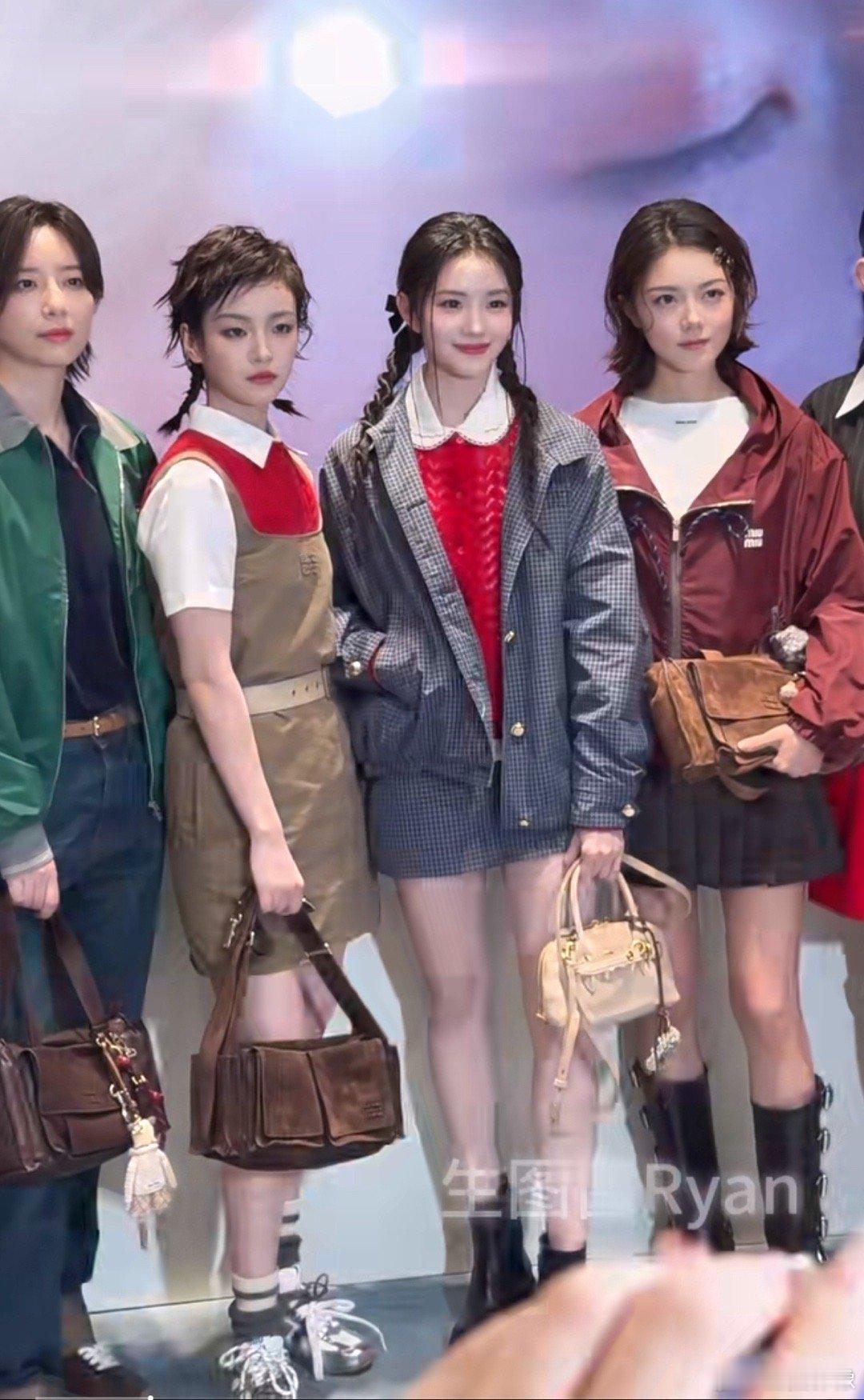 存子真有点miumiu门面的味道了。 