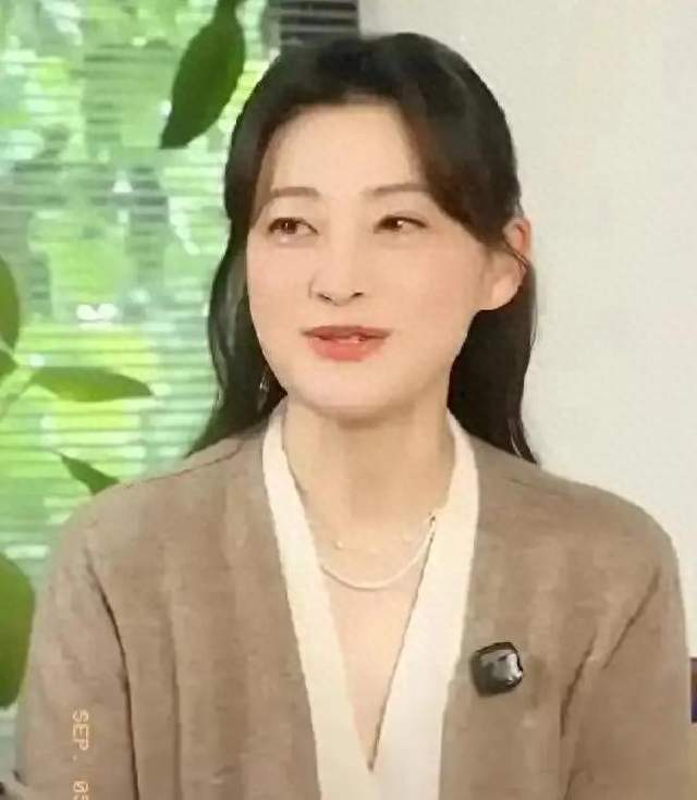 梅婷开直播带货，短短几小时直播就翻车，不少网友吐槽她吃相难看