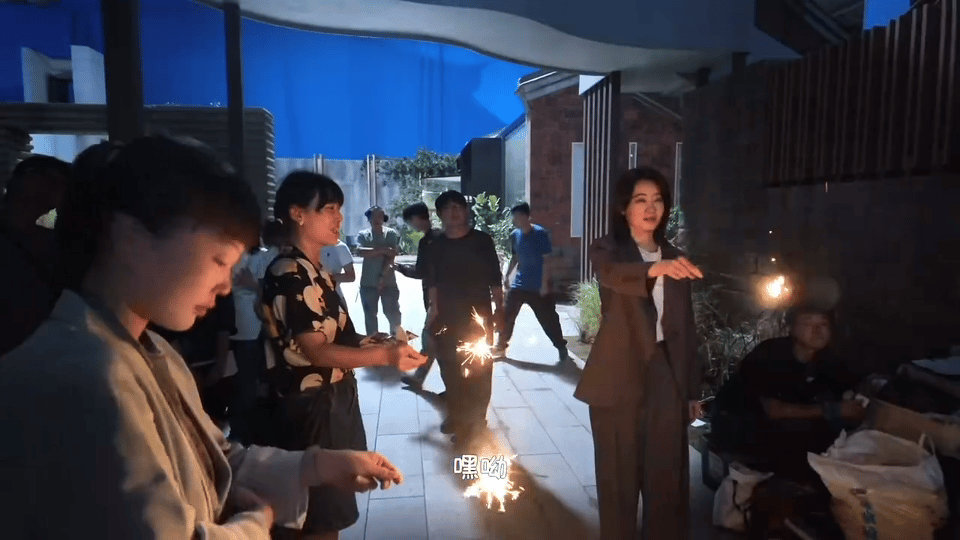 张小斐正午阳光新剧杀青张小斐正午阳光新剧好带感张小斐×正午阳光合作大剧杀青！剧情