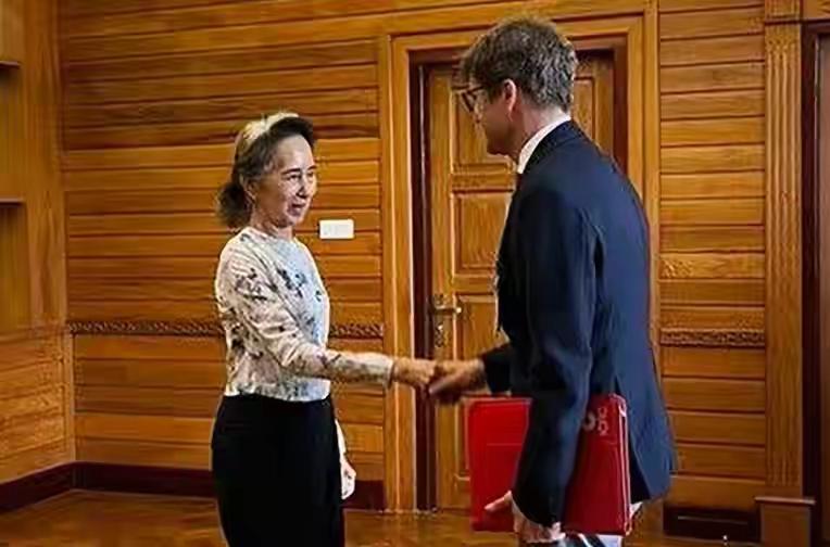 菲律宾开始飘了，作为2026年东盟轮值主席国，美国国务院与作为东盟轮值主席的菲律
