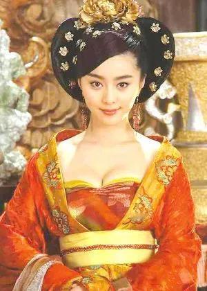 古代美女后宫之黄道第一宫乾清宫
杨玉环:唐朝皇妃，被誉为四大美女之一生平被广泛的