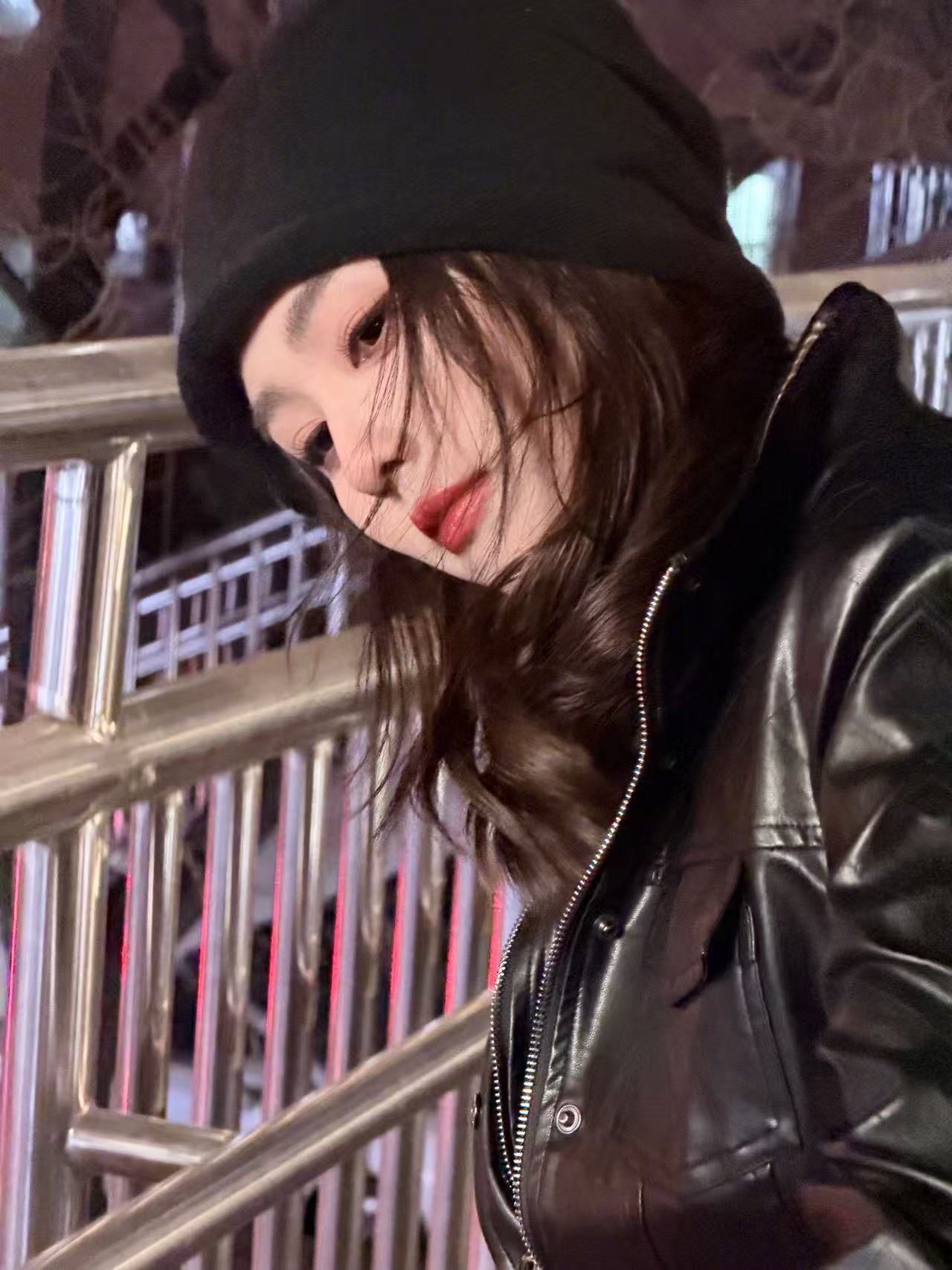 白鹿皮衣红唇live白鹿皮衣六宫格白鹿皮衣红唇live，好美，喜欢 