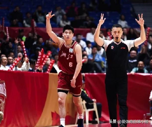 CBA联赛的赛场上，北京北汽前一阶段状态还算不错，而且赵睿的进攻端和组织端逐步回