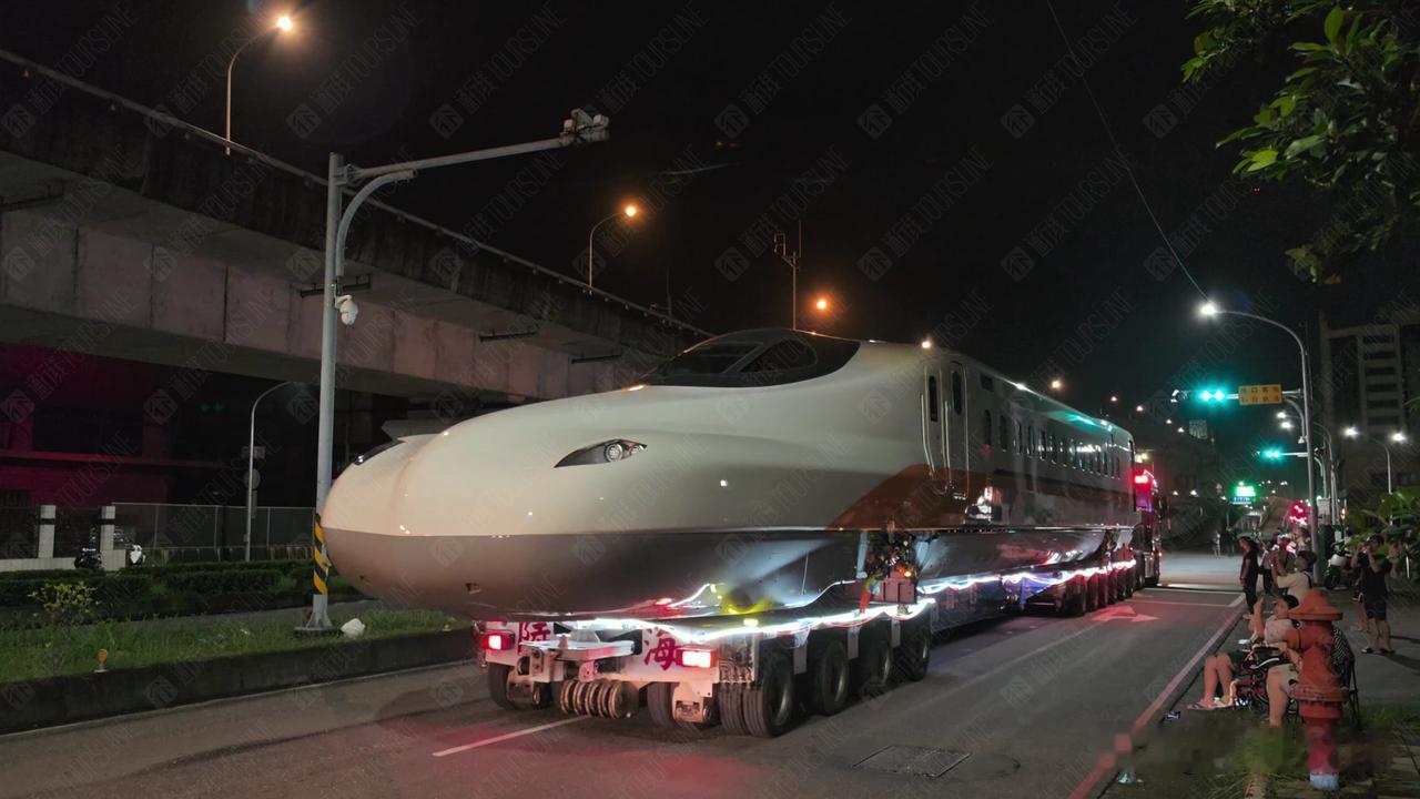 通行线·铁路【站台「快速折返」不回库，台湾高铁增开全自由席列车】针对中秋假期大客