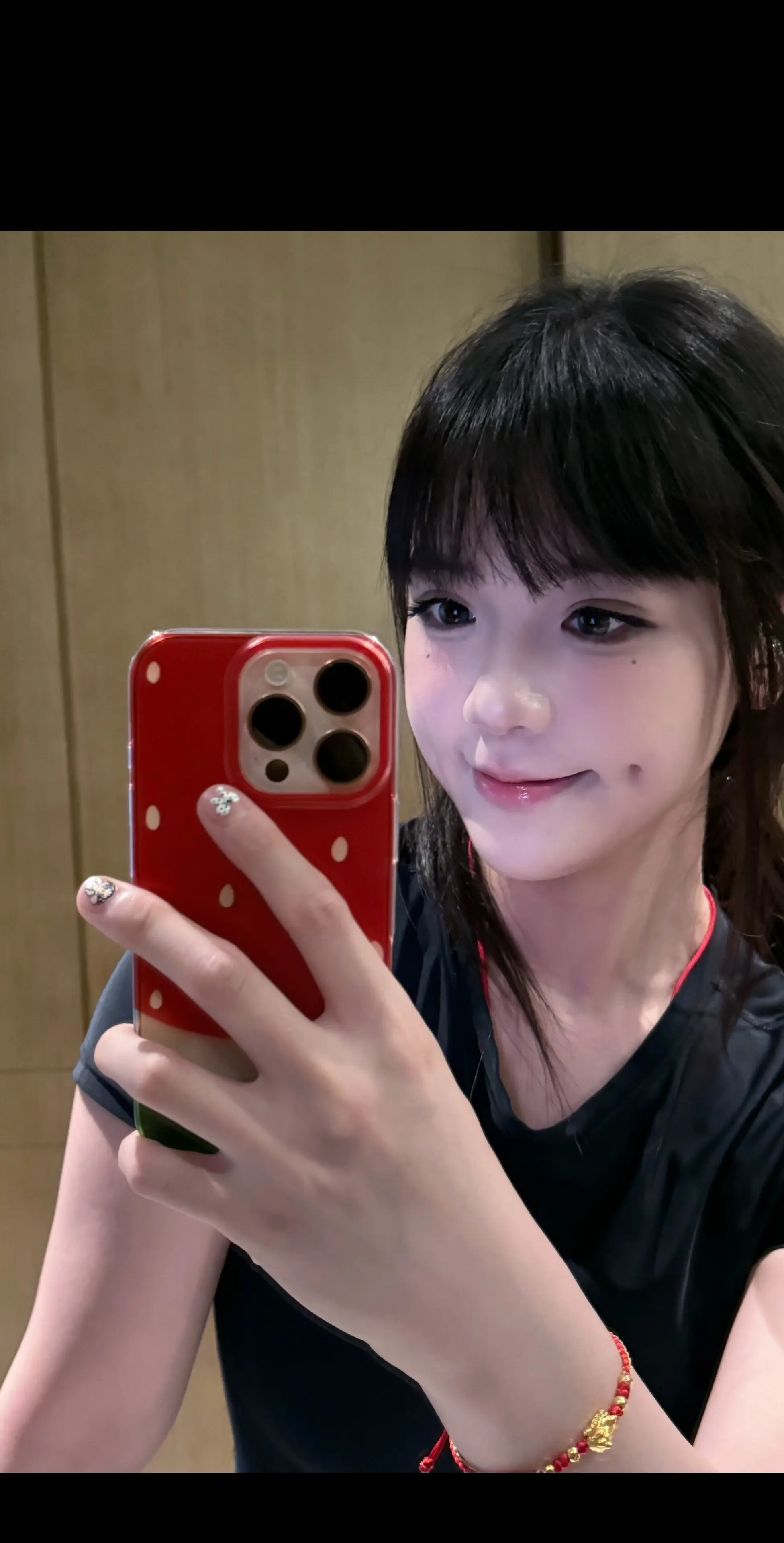想加我微信的直接扫我额头上那个条形码