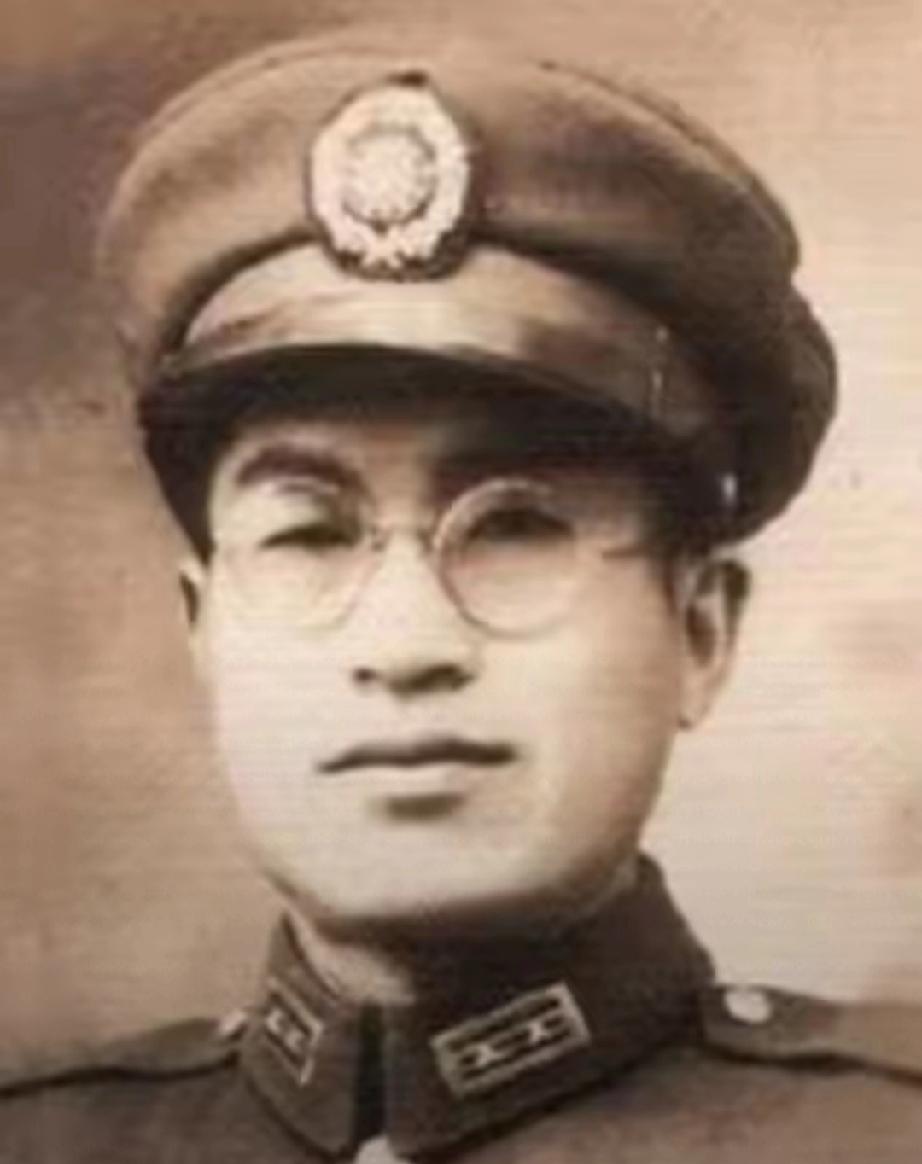 抗日英雄李延年：
台儿庄死守禹王山，
晚年凄惨却精神永存！

你绝对想不到！这位