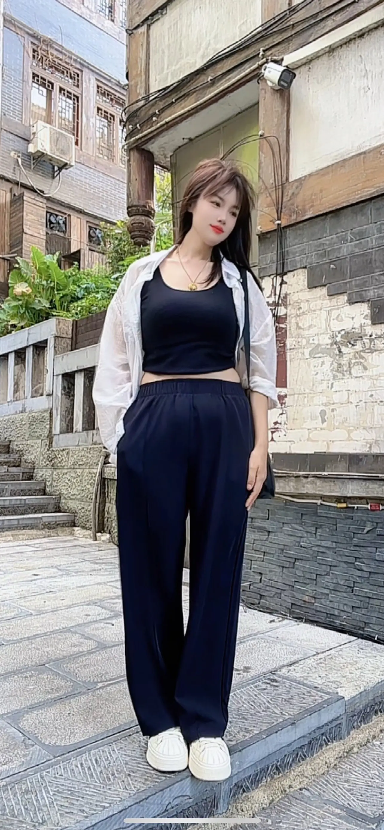 “只想安静的在自己的小圈子里呆着，           不想任何人消耗...