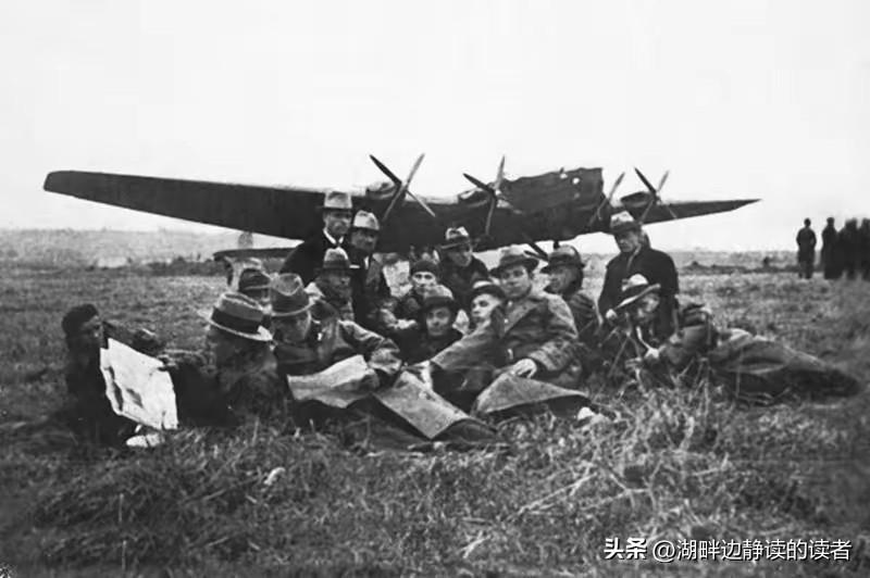 今天，中国庆祝中国人民解放军建军99周年。解放军历史始于1927年8月1日南昌起