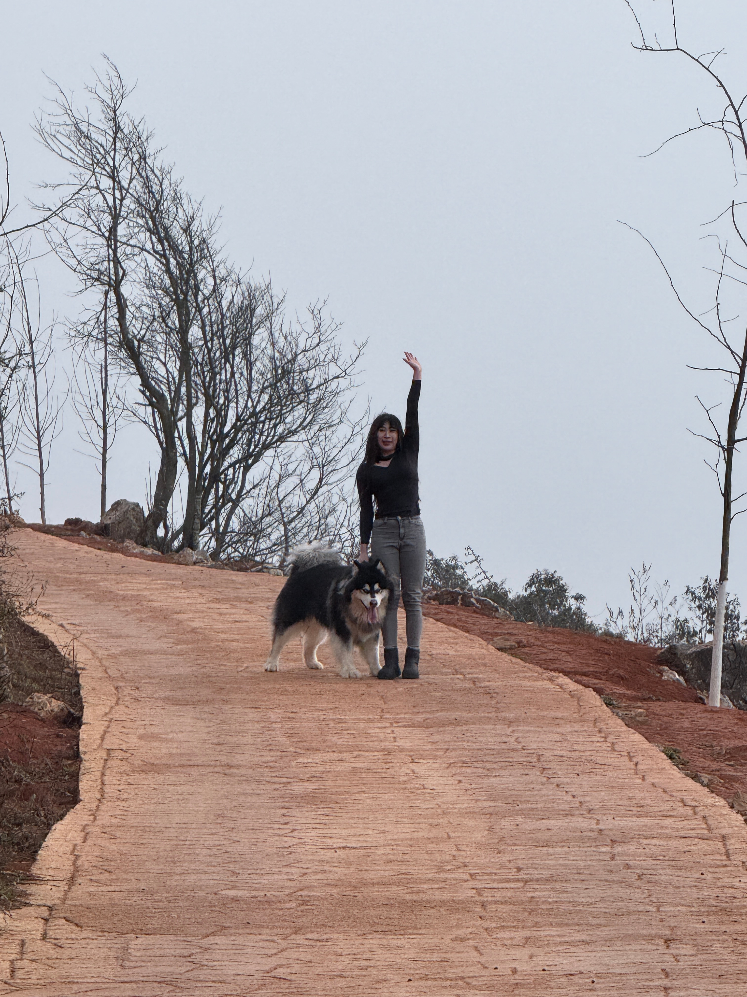 记录我在昆明爬的第三座山、这个超级简单、可以带小狗来爬🐶  