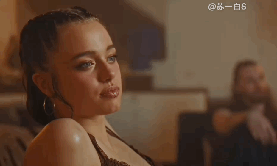 安吉丽娜·朱莉和布拉德·皮特的女儿Shiloh（19岁）出现在多荣即将要发布的M