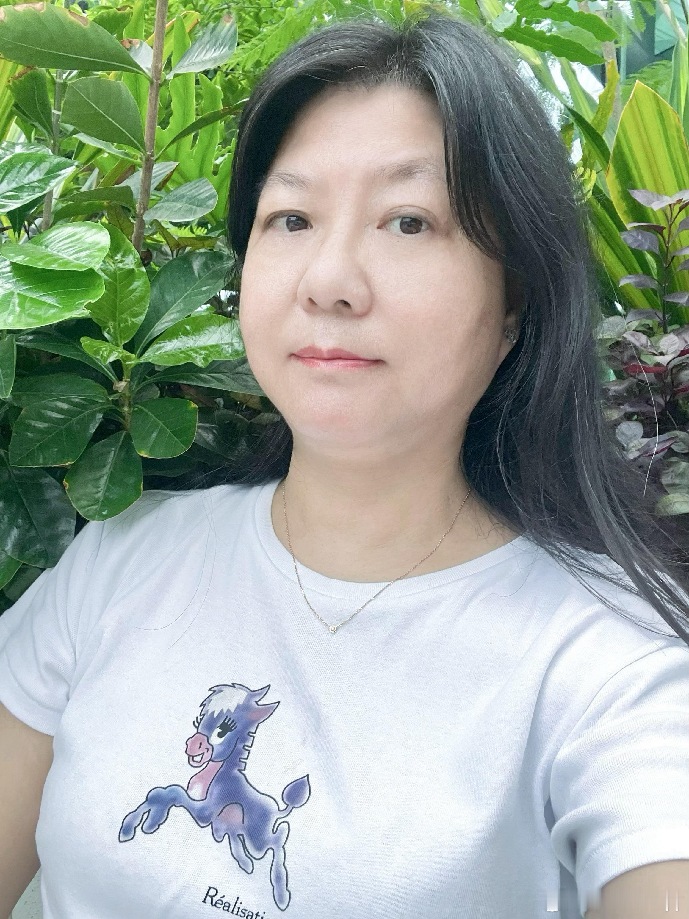 敏儿Jessyy广州天环。自拍时尚苹果原相机